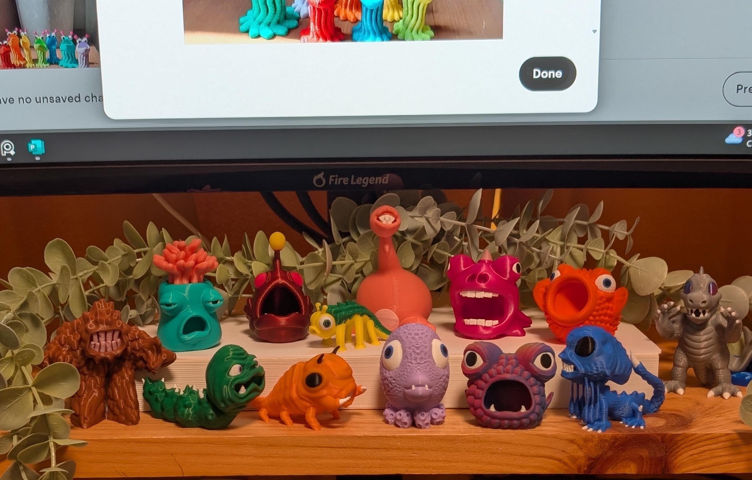 Cute Mini Monster Figurine – Funny Desk Creature Decor